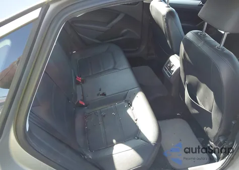 2013 Volkswagen Passat 2.5L Se z USA, uszkodzony, nr VIN 1VWBP7A31DC090296